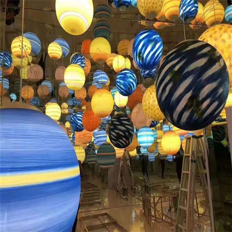 龙袍展 埃菲尔铁塔 VR设备 景区网红道具出租出售