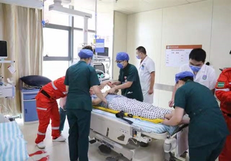 德宏傣族景颇族自治州120救护车出租长途转运120救护车-医疗紧急护送