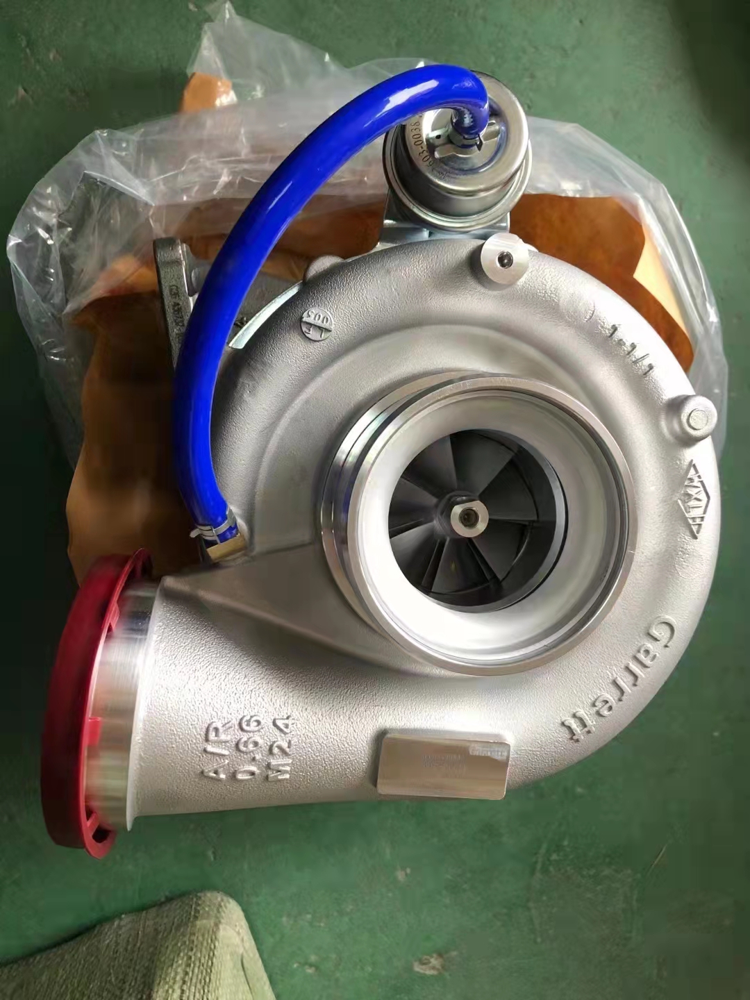 潍柴动力p13涡轮增压器发动机配件中心库