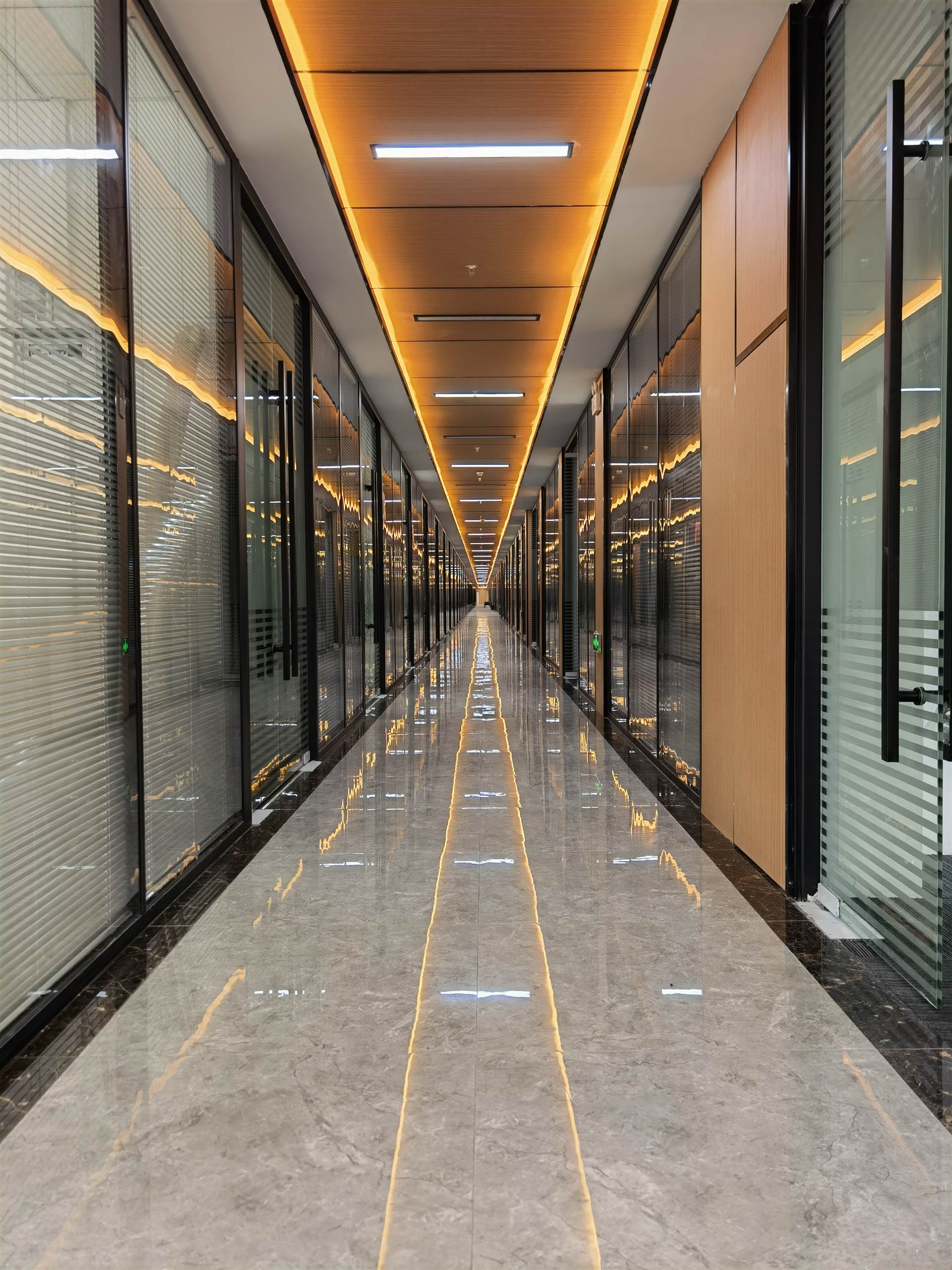 众创商务大厦马安山写字楼沙井办公室物业直租