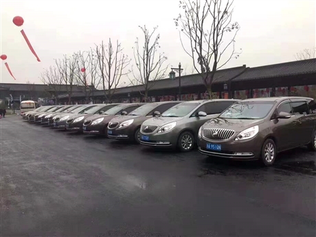 山南地區(qū)拉骨灰盒車殯葬服務 全程冷凍保證到家