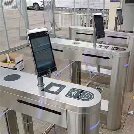 防疫哨兵健康码扫码系统健康码扫码机器健康码扫码设备卡迪尔032