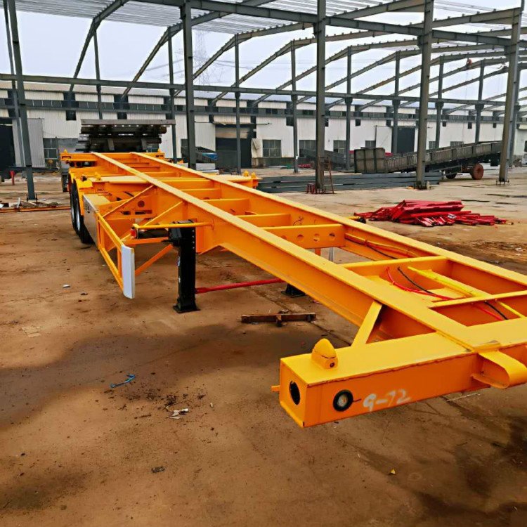 集装箱骨架半挂车