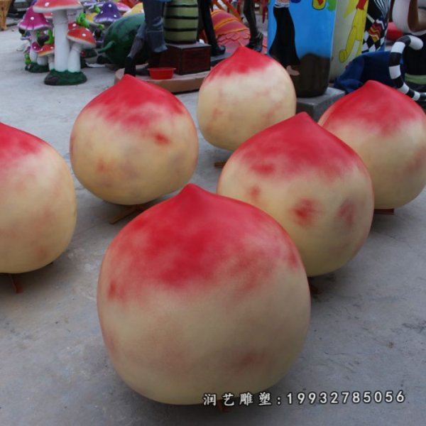 玻璃钢桃子小区雕塑
