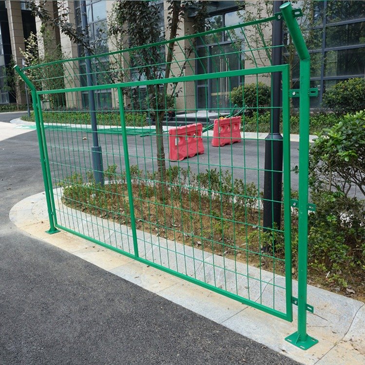 亚奇道路防护网铁丝隔离网仓库隔离栅养殖园林护栏网