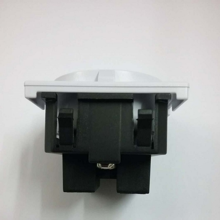 厂家供欧式插座RG-02电器AC电源输出白色德式VDE电源插座