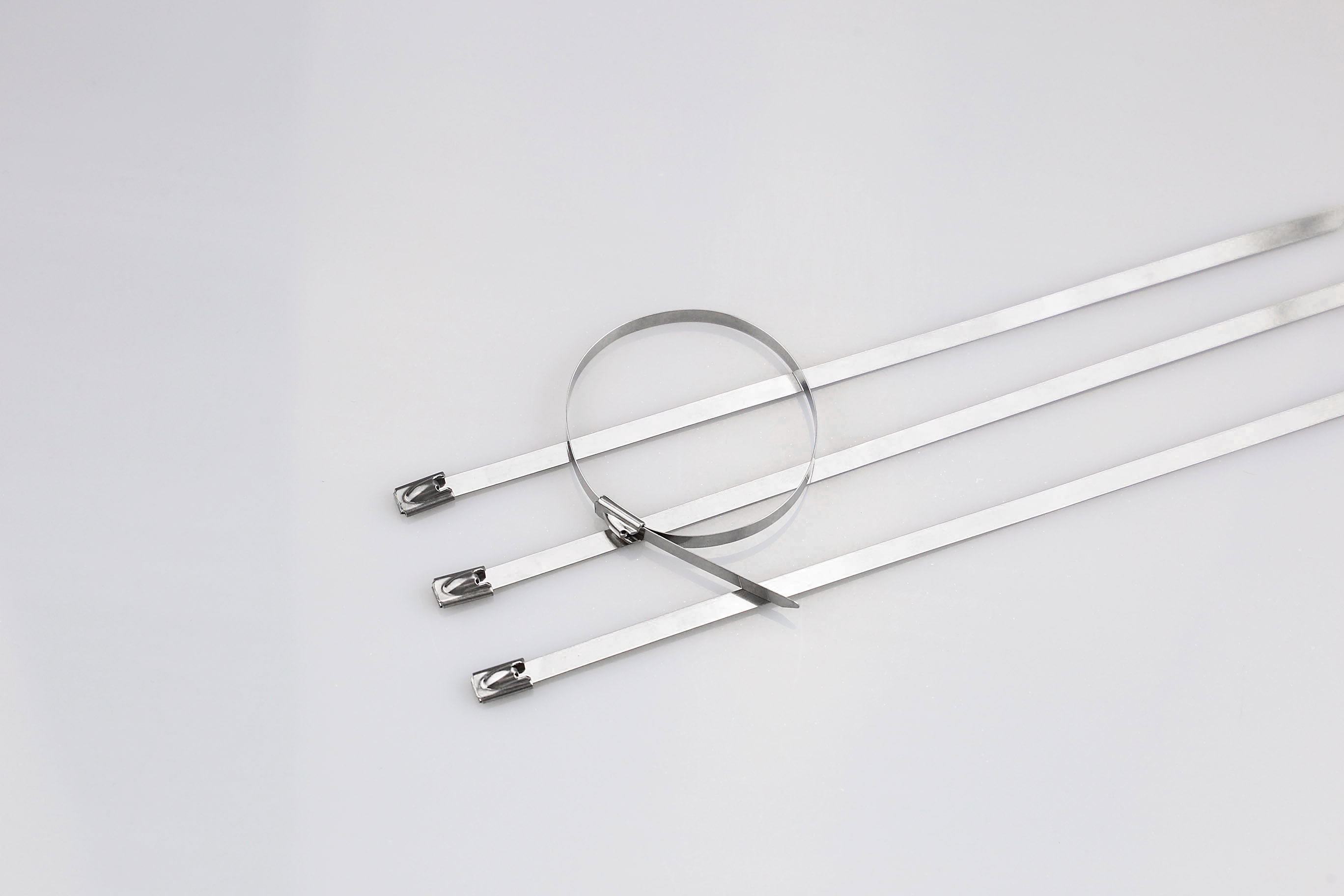 扎带厂家直供304材质不锈钢扎带46350mm规格型号齐全免费拿样