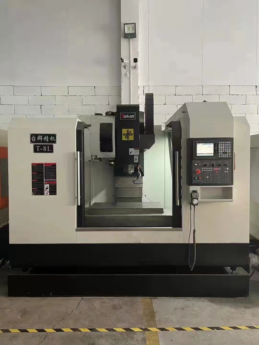 转让二手台群850立式加工中心二手加工中心