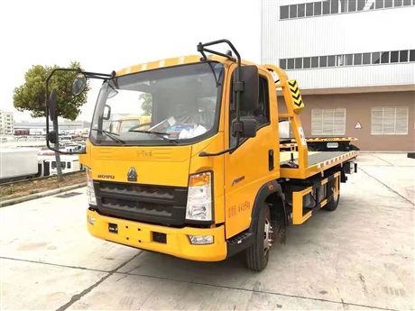 藍(lán)牌重汽豪沃清障車，5米4板長(zhǎng)，一拖二救援拖車