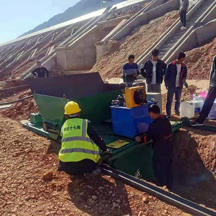 灌溉水渠滑膜成型机梯形水渠滑模机渠道滑模成型机定制