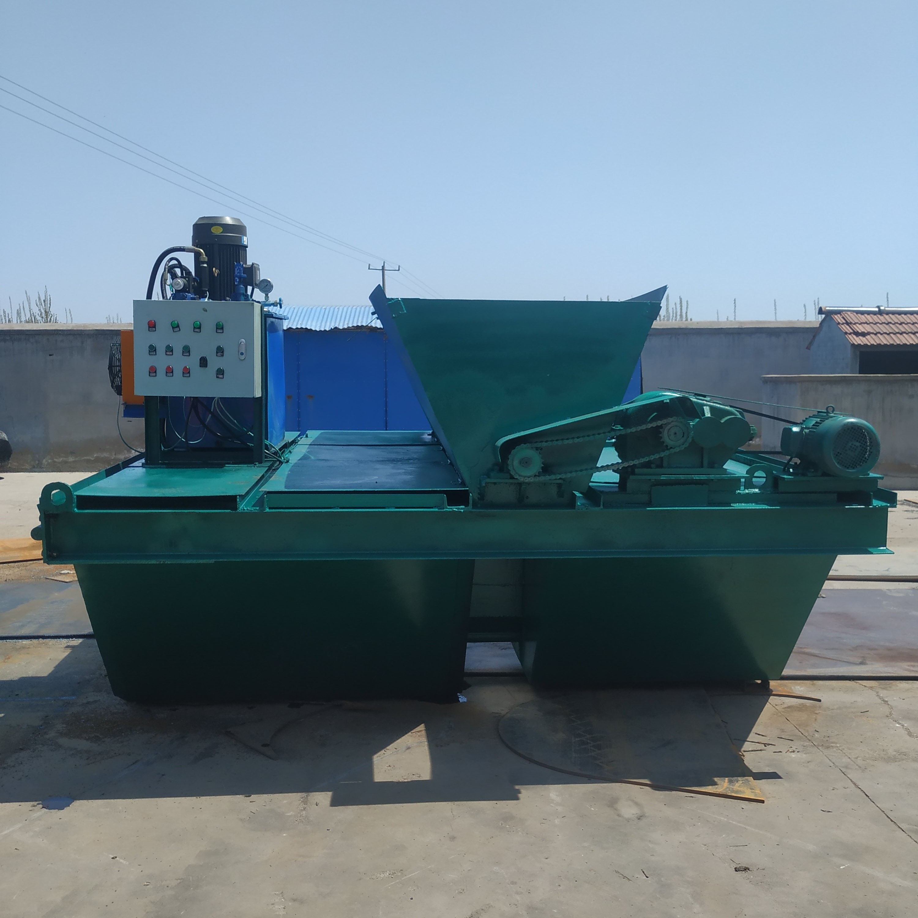 沟渠成型机水泥渠道u型槽输水渠道设备设计合理省时省力