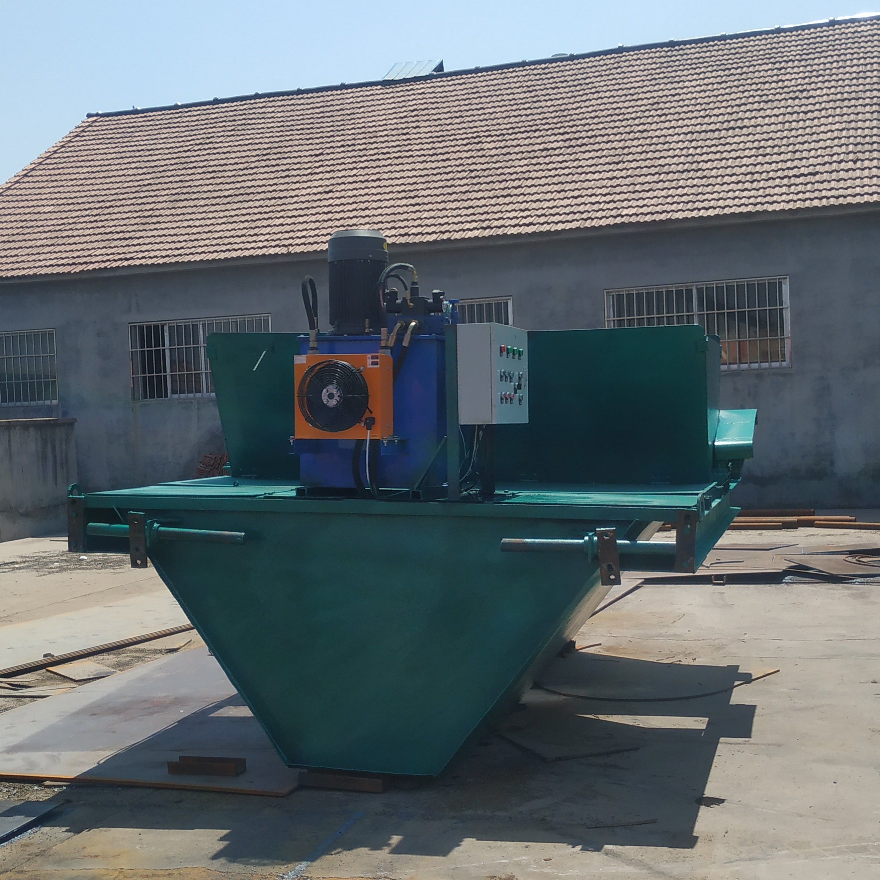 梯形渠灌溉渠道成型机混凝土排水渠成型路肩滑膜成型机经久耐用