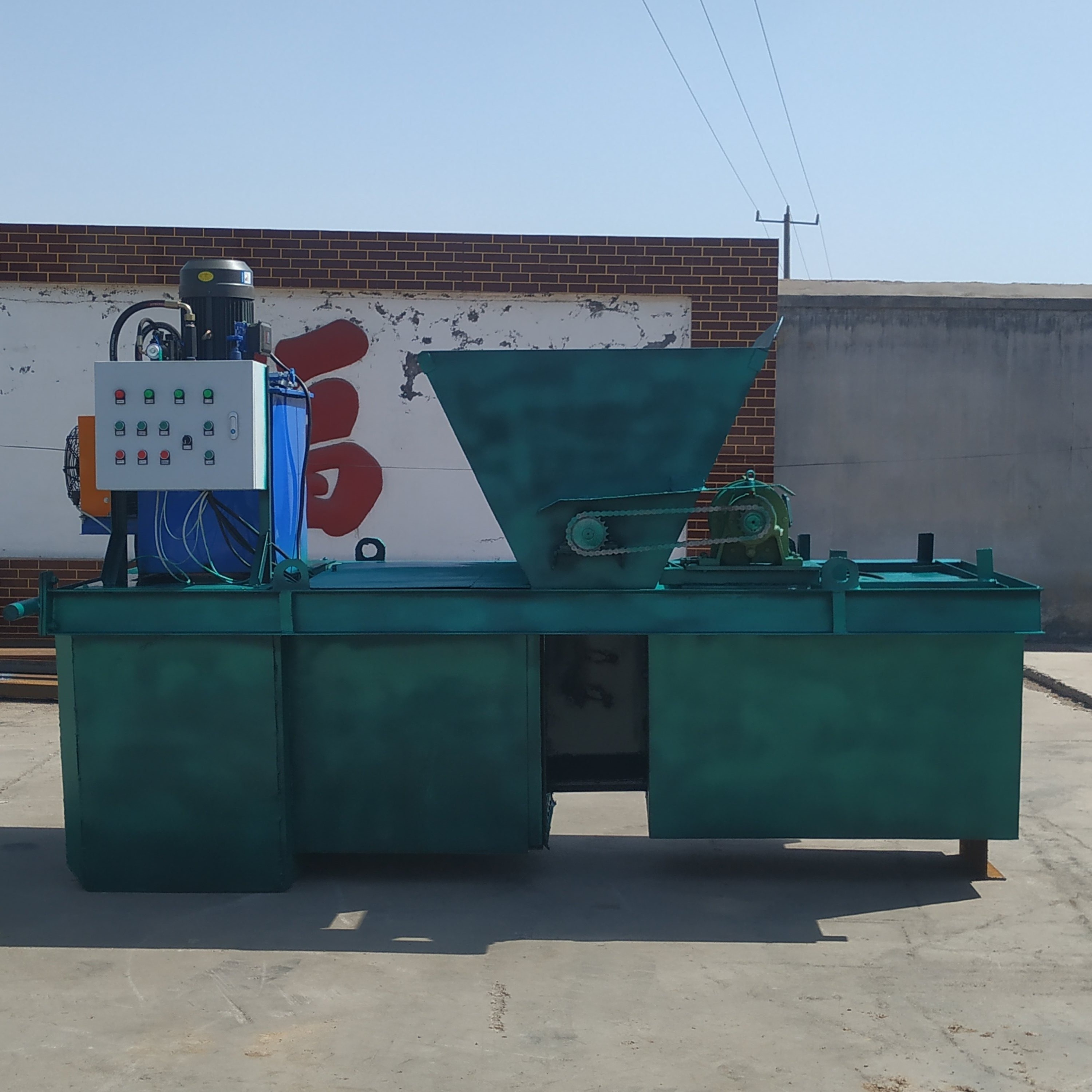 渠道防渗成型机自走式现浇水渠成型机拦水带成型机价格钜惠