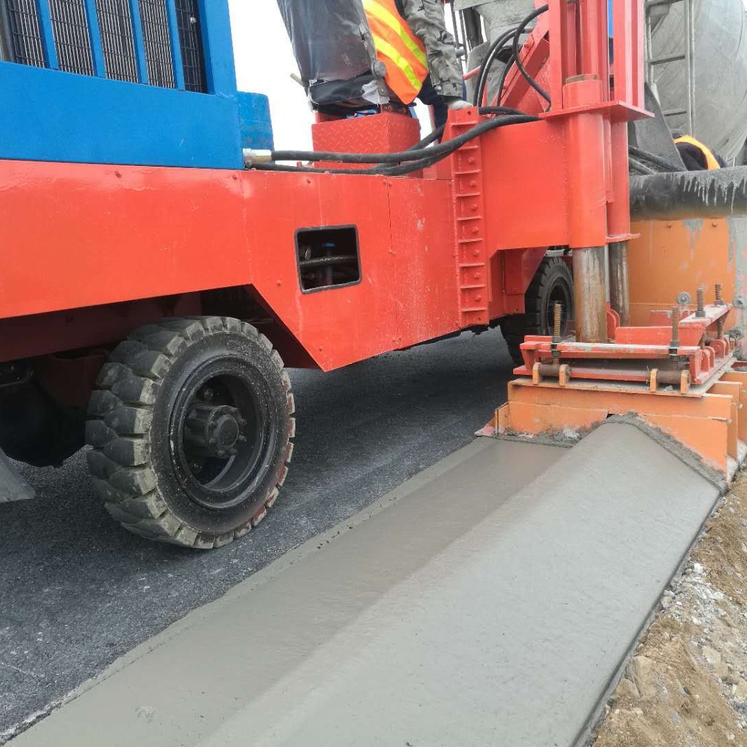 路沿石浇筑滑膜机高速公路拦水带成型机现浇护坡滑膜机省时省工