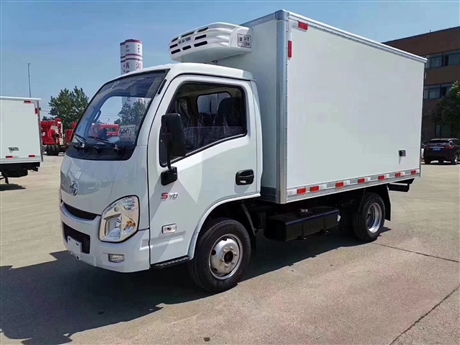 國(guó)六躍進(jìn)小福星S70冷藏車，小型汽油箱式冷凍保溫運(yùn)輸車