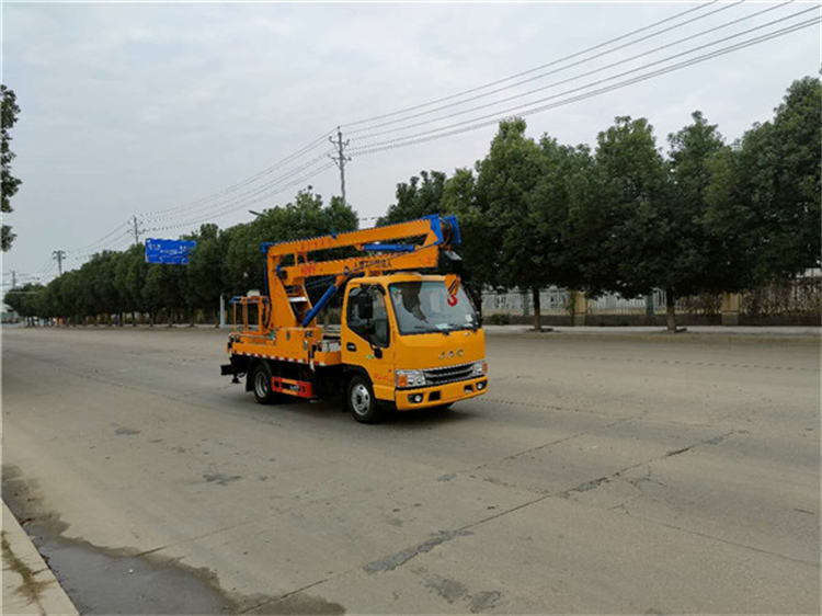 江淮135米高空作业车电力抢修升降平台移动方便