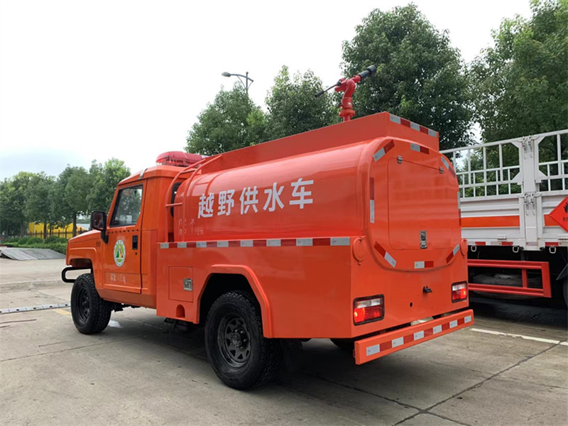 供水车价格森林供水消防车四驱越野供水车