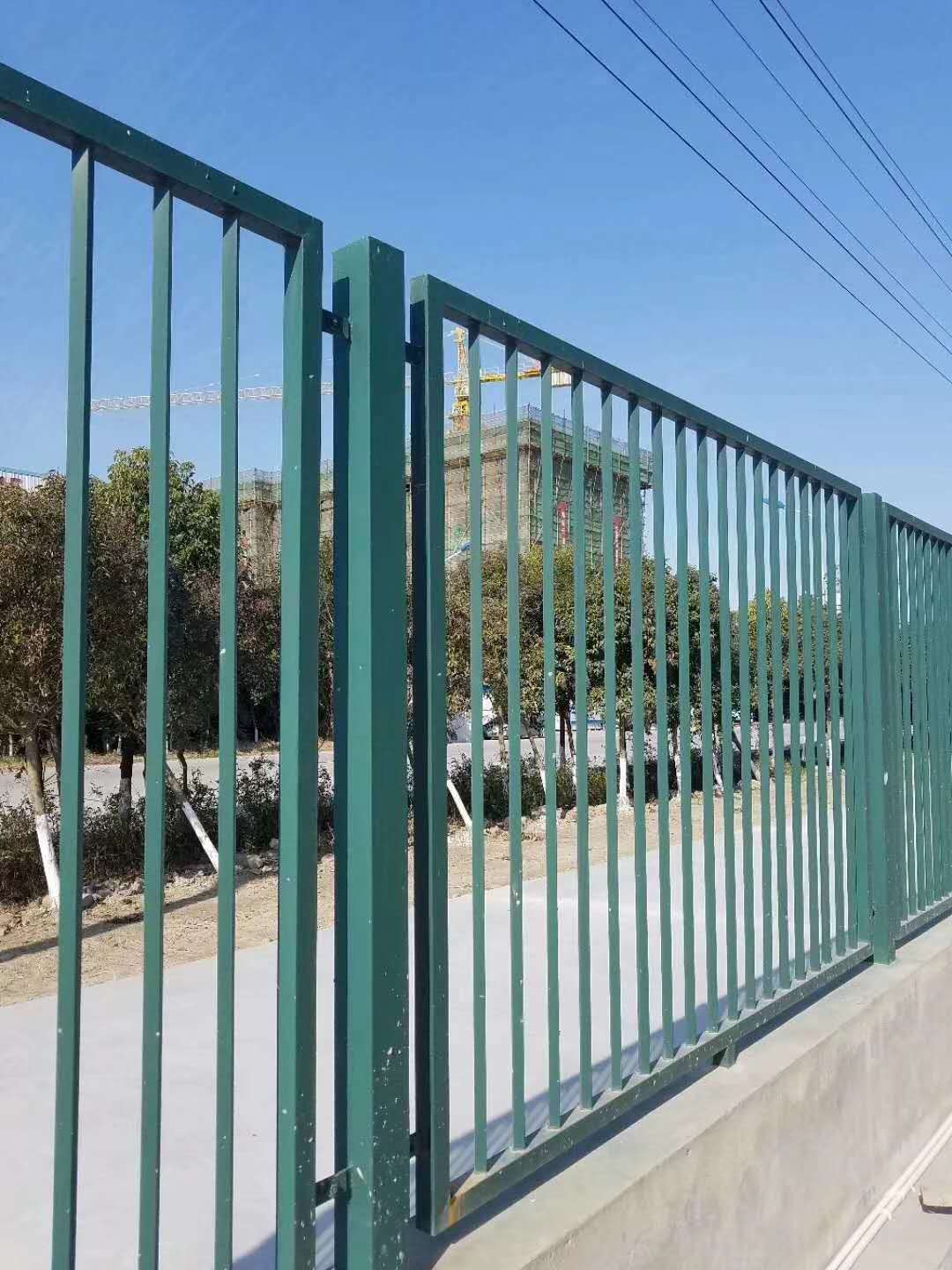 济源北控水务有限公司加装消防栓护栏 为城市安全“加码”