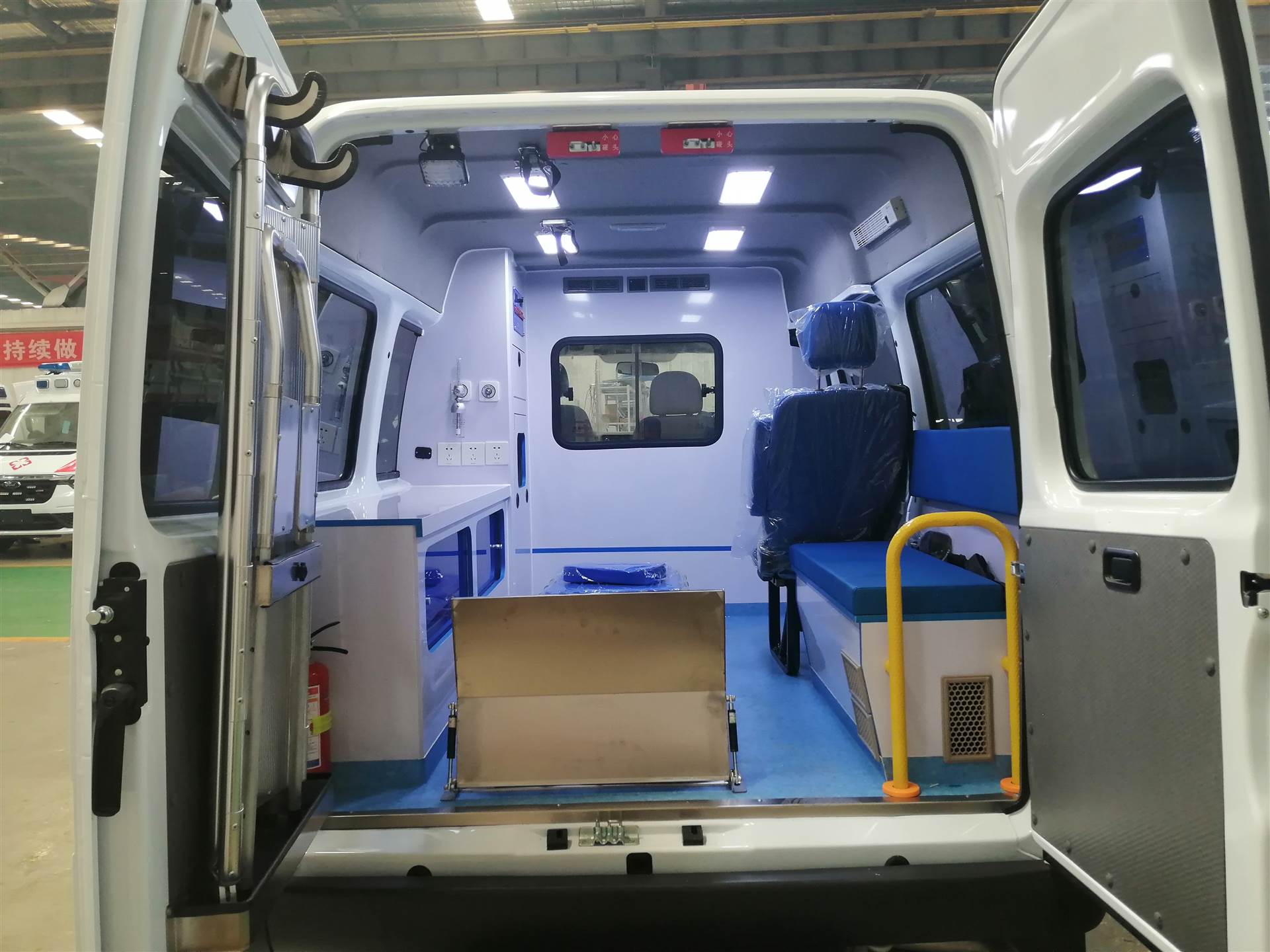 伤残转运医疗救援转运型医疗救援车厂家销售全国可分期