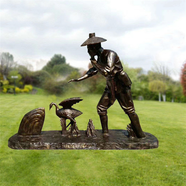 这个主题我们有两组雕塑,有一家四口的,也有爷孙俩渔猎归来的,您可以