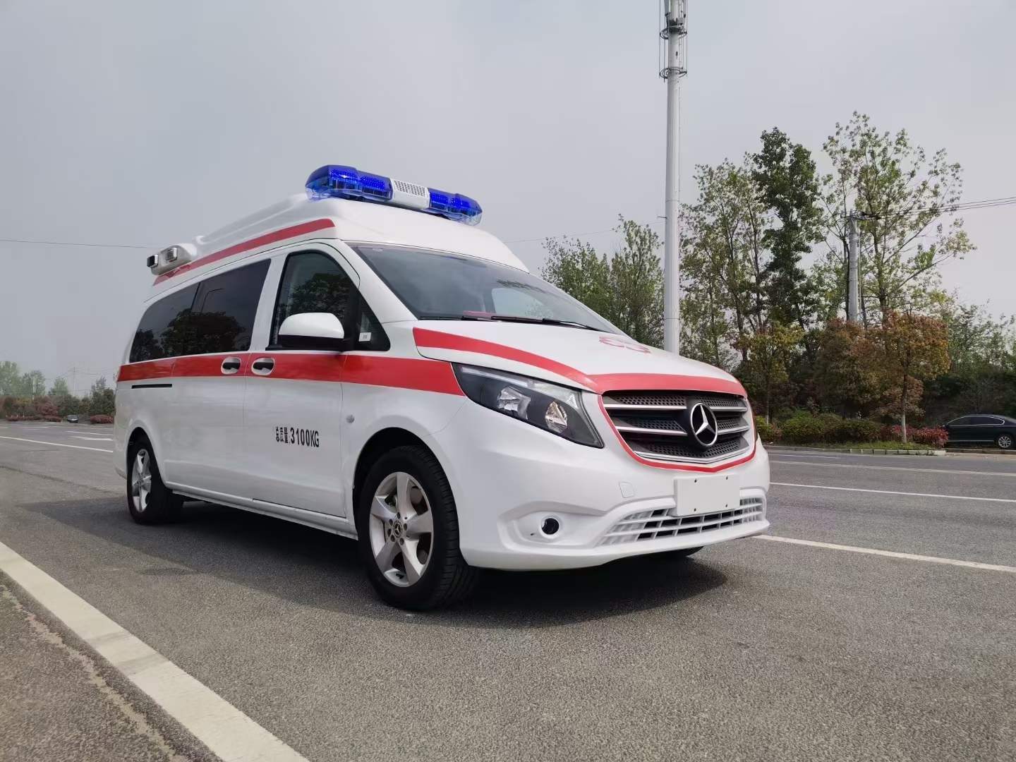 奔驰唯雅诺救护车月子会所奔驰转运救护车价格真空负压救护车