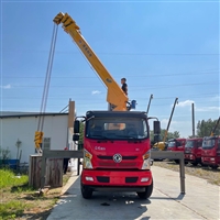 东风畅行D1上装程力8吨随车吊 单桥玉柴200马力 货箱6.1米