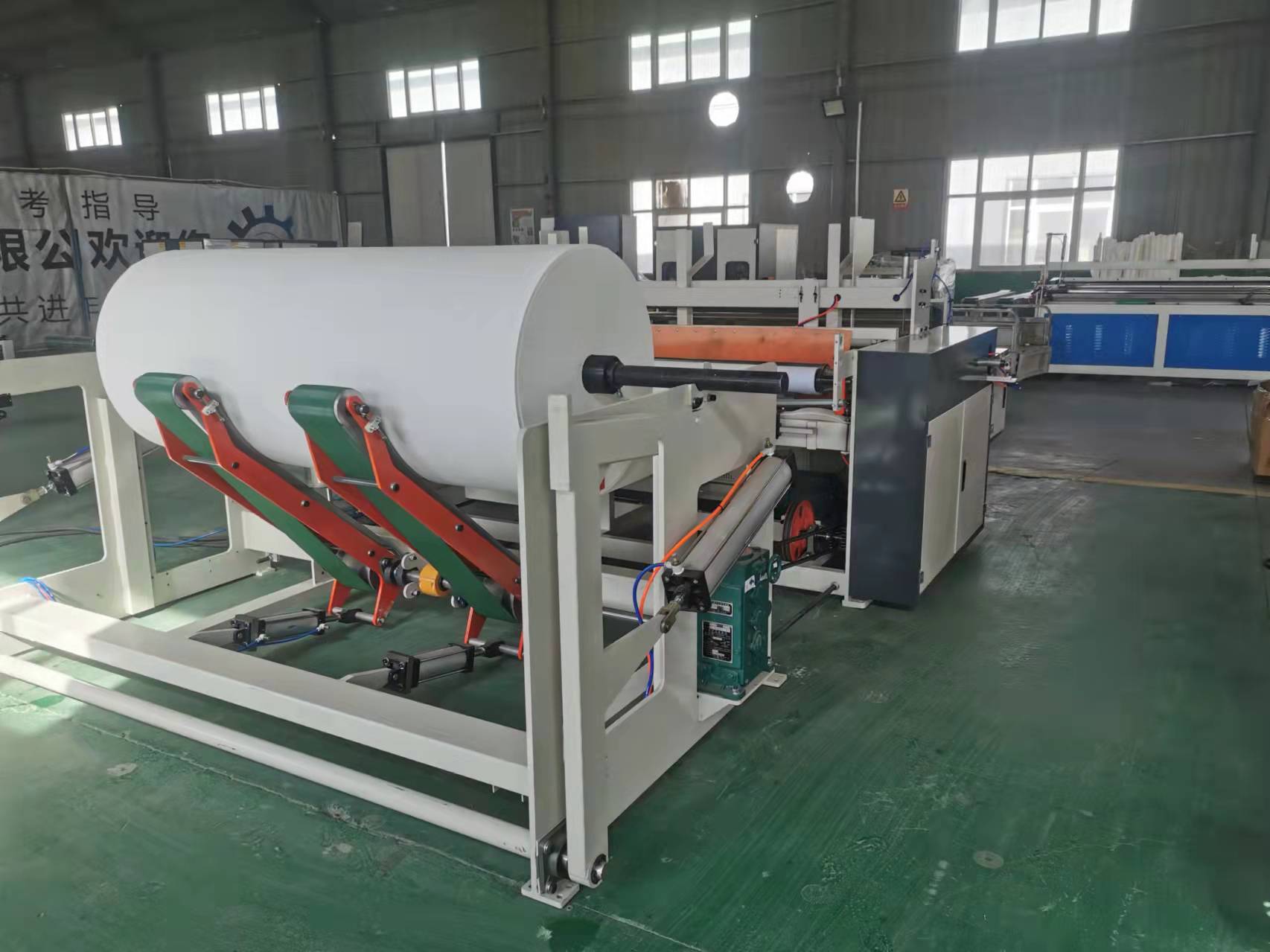 优创卫生纸机械加工设备,1880复卷机