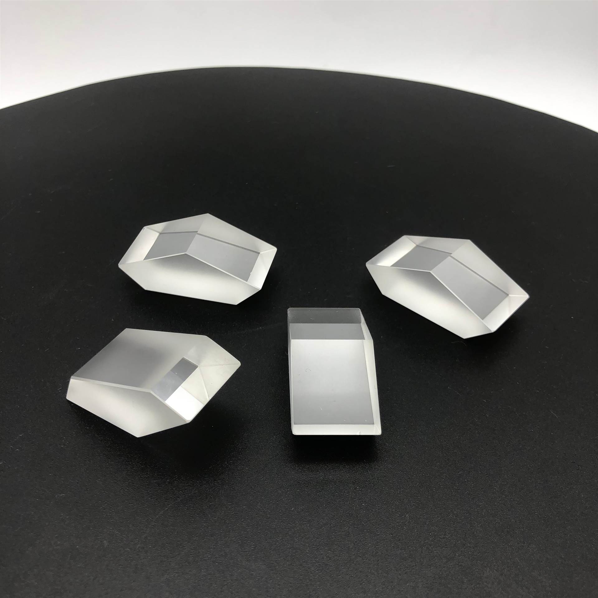 定制各种棱镜三棱镜五棱镜直角棱镜分光棱镜角锥棱镜