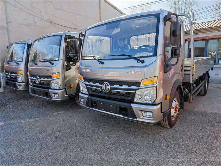 东风多利卡4米2蓝牌平板 140马力超能版报价