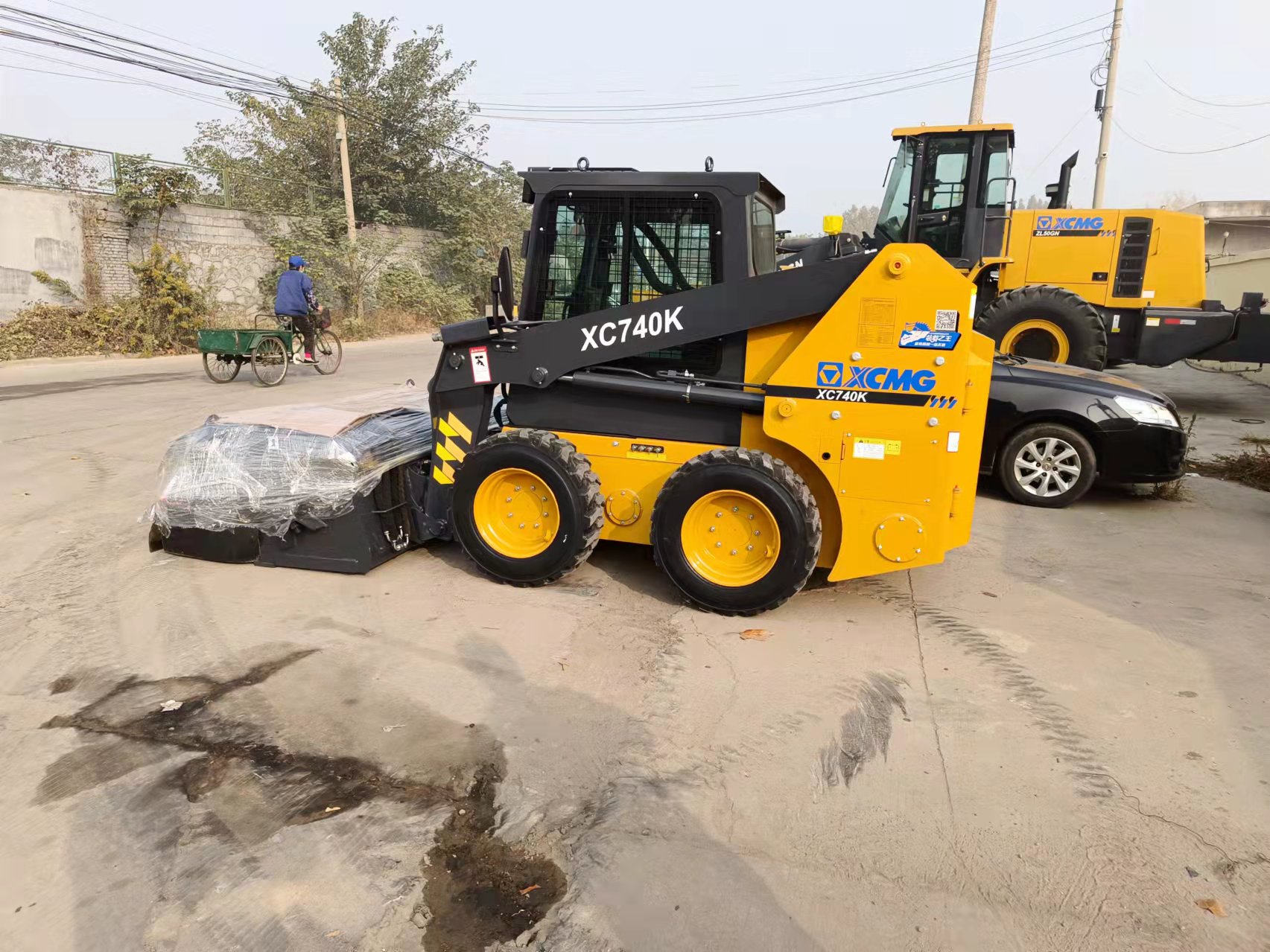 沥青扫地车徐工滑移扫地车滑移扫地车封闭式清扫器