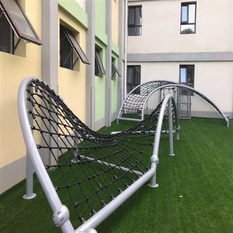 户外攀爬网儿童钻笼网室外拓展滑梯爬网博美