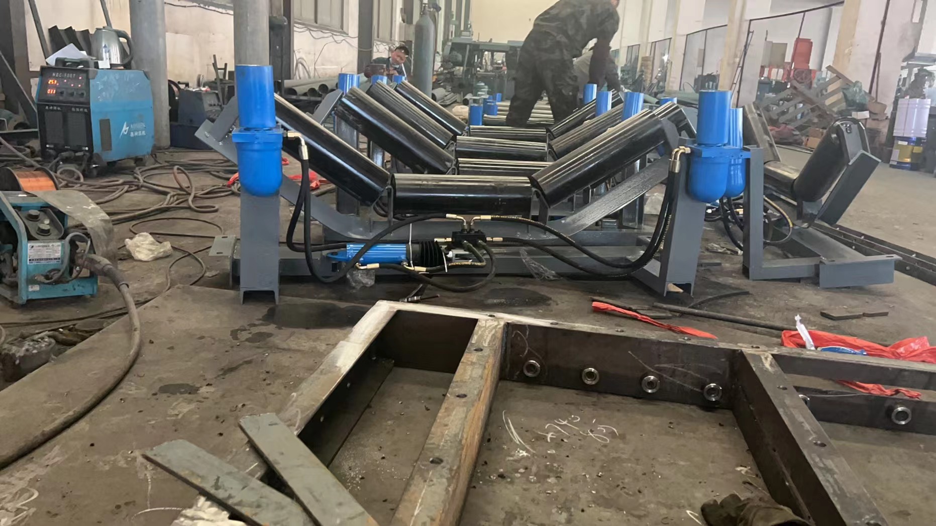 xytp型全自动液压调偏 带宽1800双向液压调偏装置 托辊159mm