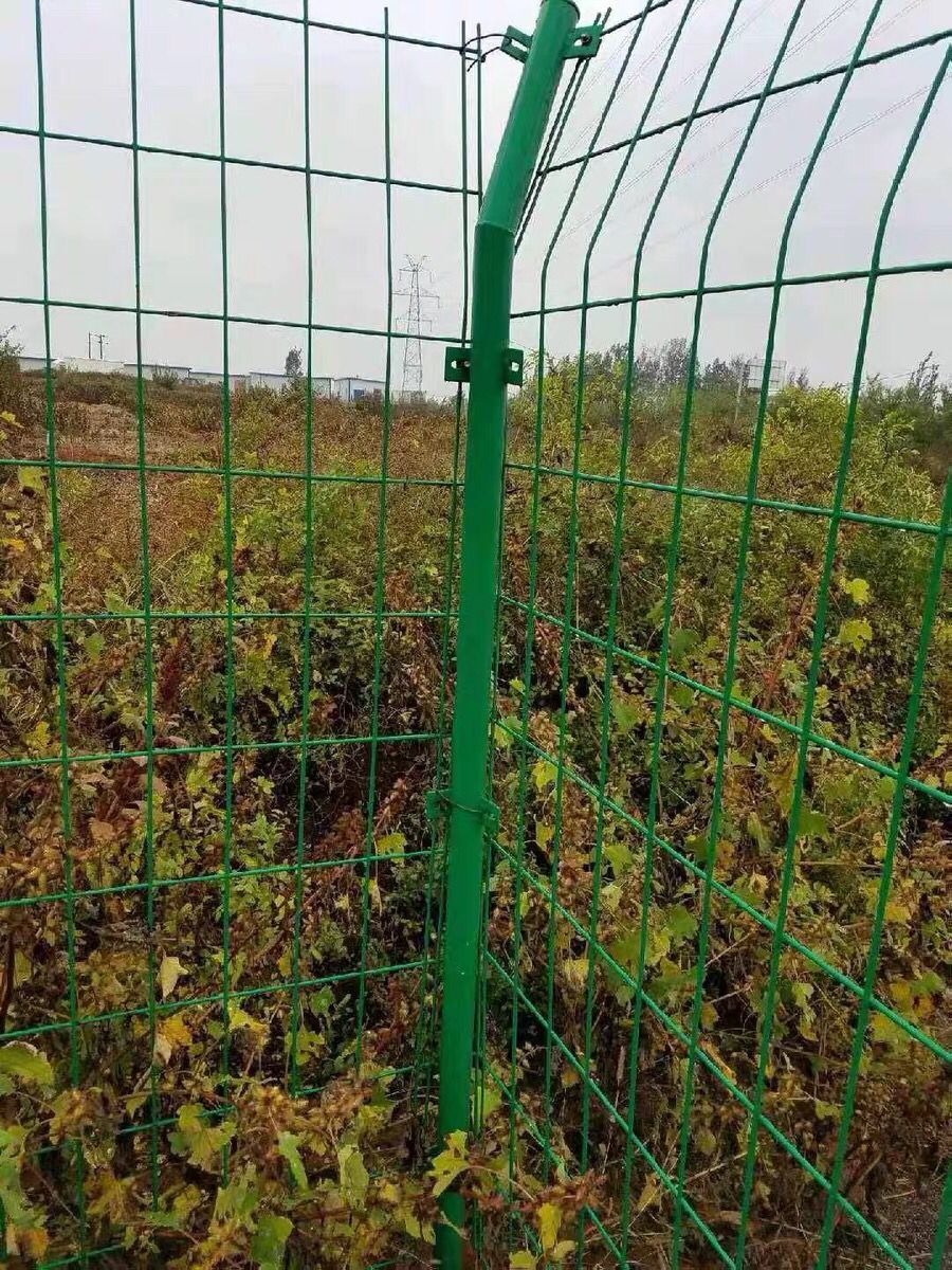 護欄網四川圍欄網鐵絲網廠家生產