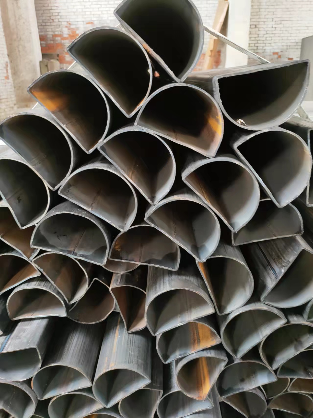 80160镀锌半圆管生产厂家半圆型钢管在线加工