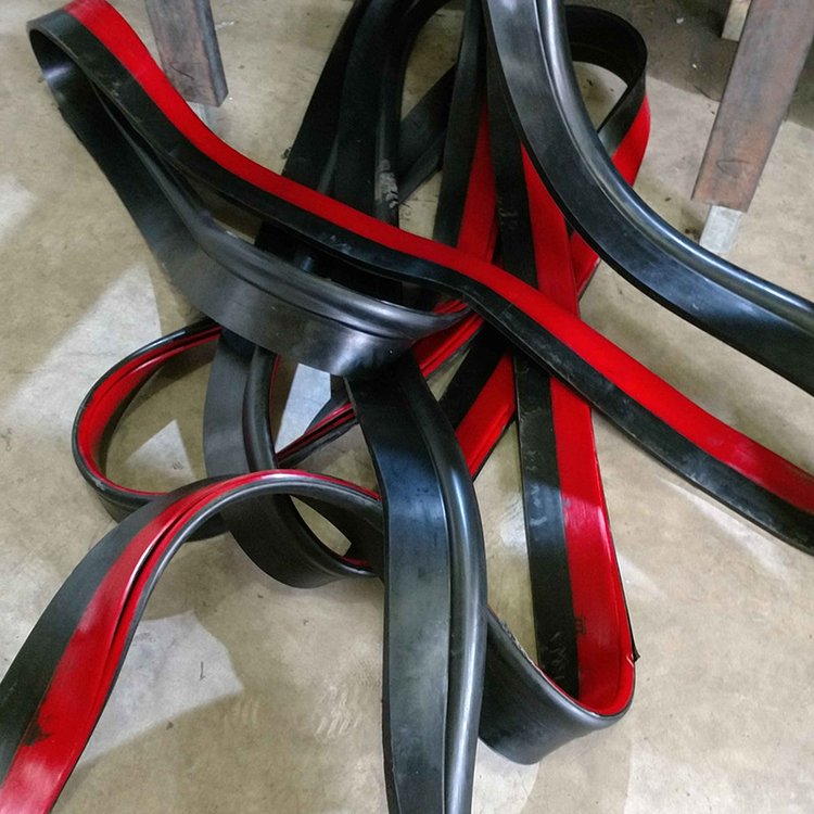 聚氨酯T型防溢裙板 自潤性好 摩擦系數(shù)小