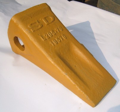 厂家供应矿山挖机pc7008斗齿2097054710斗齿销2097054240