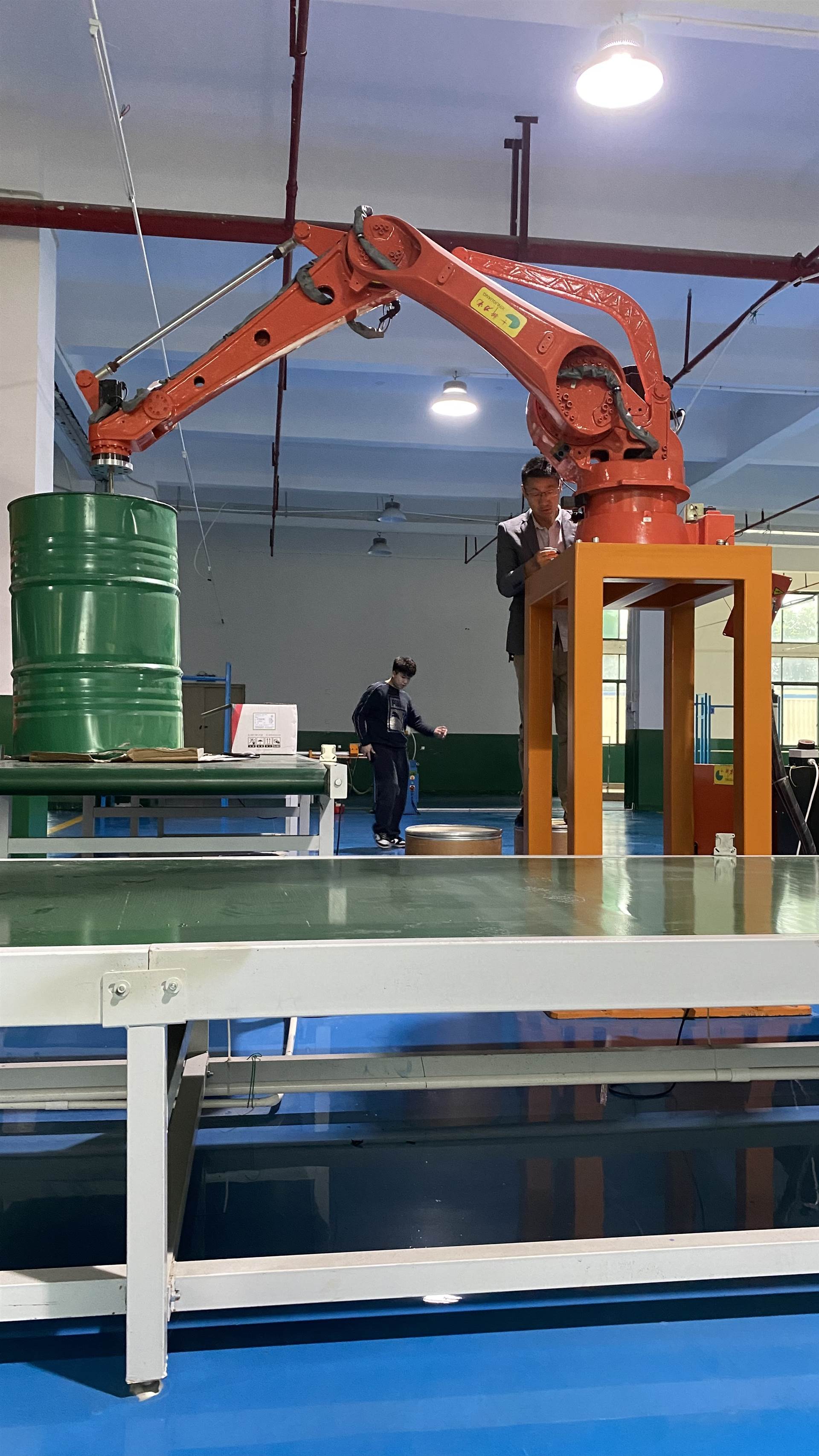 喷涂机器人喷涂生产线涂装机器人