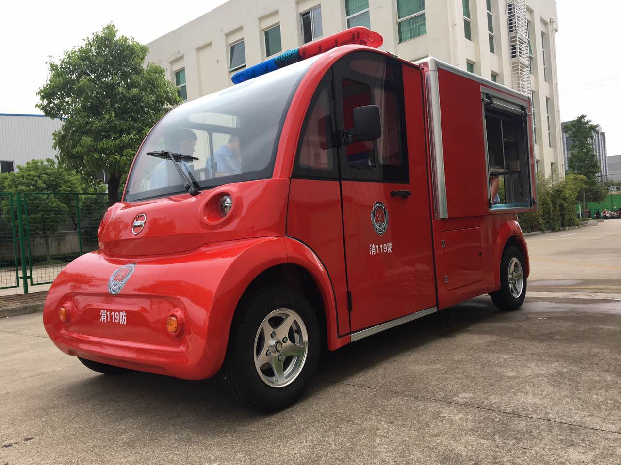 消防巡逻车四轮电动消防车