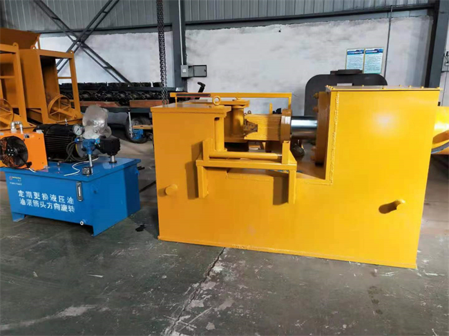 h型钢的弯曲更加复杂,因为圆管的外壁为弧形,使用冷弯机或者是弯曲机