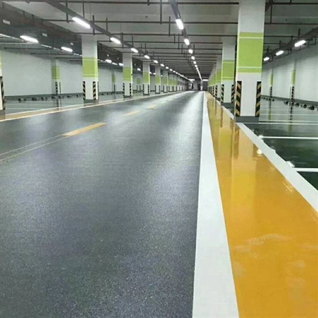 长沙微珠防滑超耐磨地坪漆 表面微粒细度均匀，起伏小，阻力大、防滑性能好