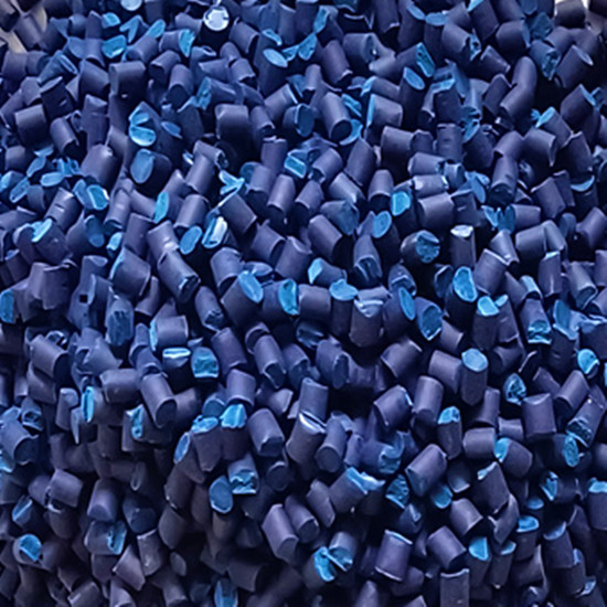 泽轩耐晒彩色颗粒 水桶罐蓝色母粒制造厂家