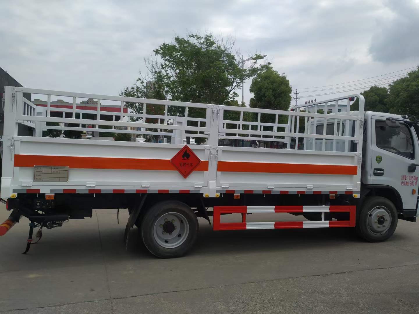 液化气钢瓶运输车高栏危险品车危险品钢瓶运输车