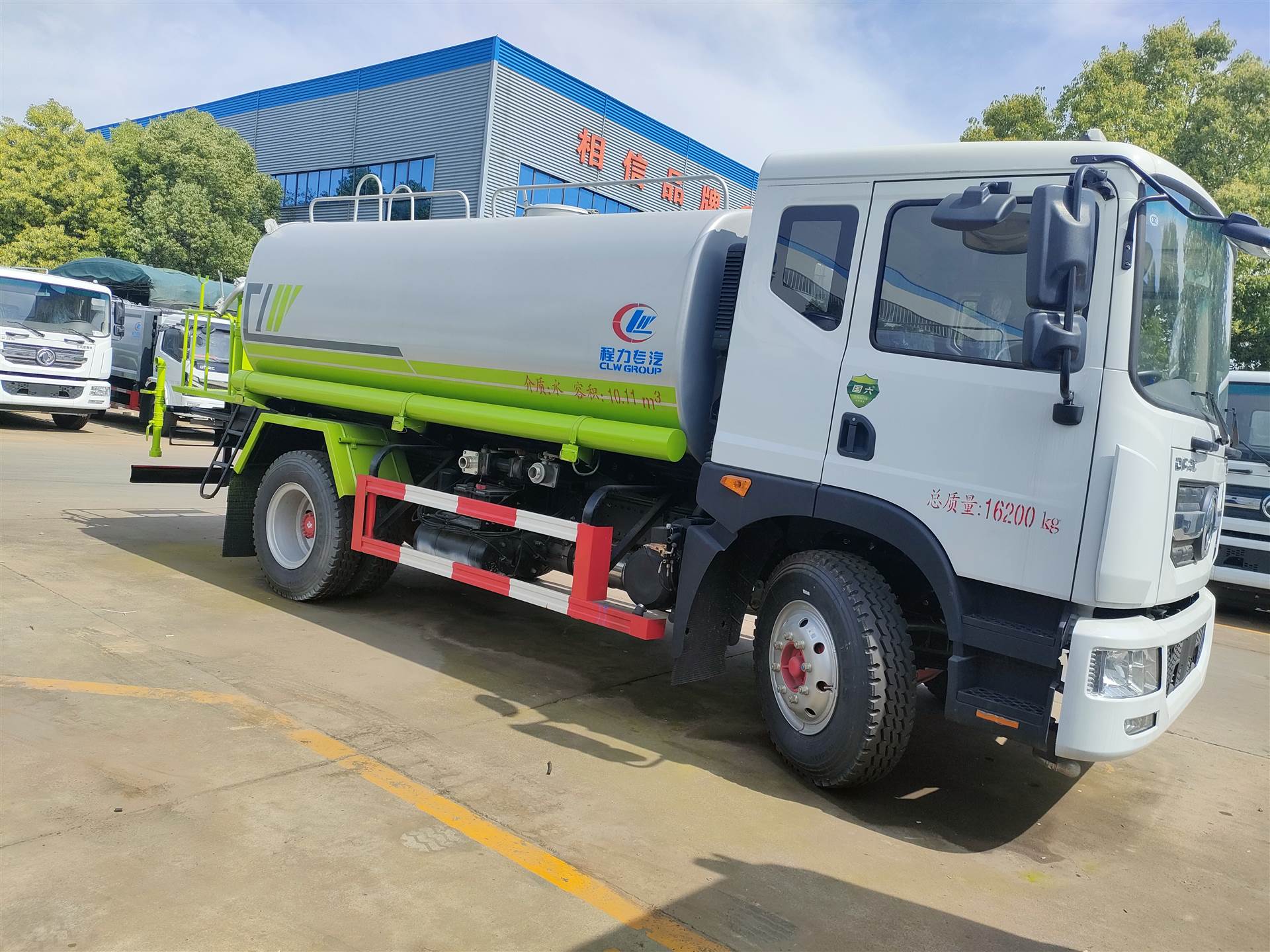 多功能抑尘车d9洒水车价格