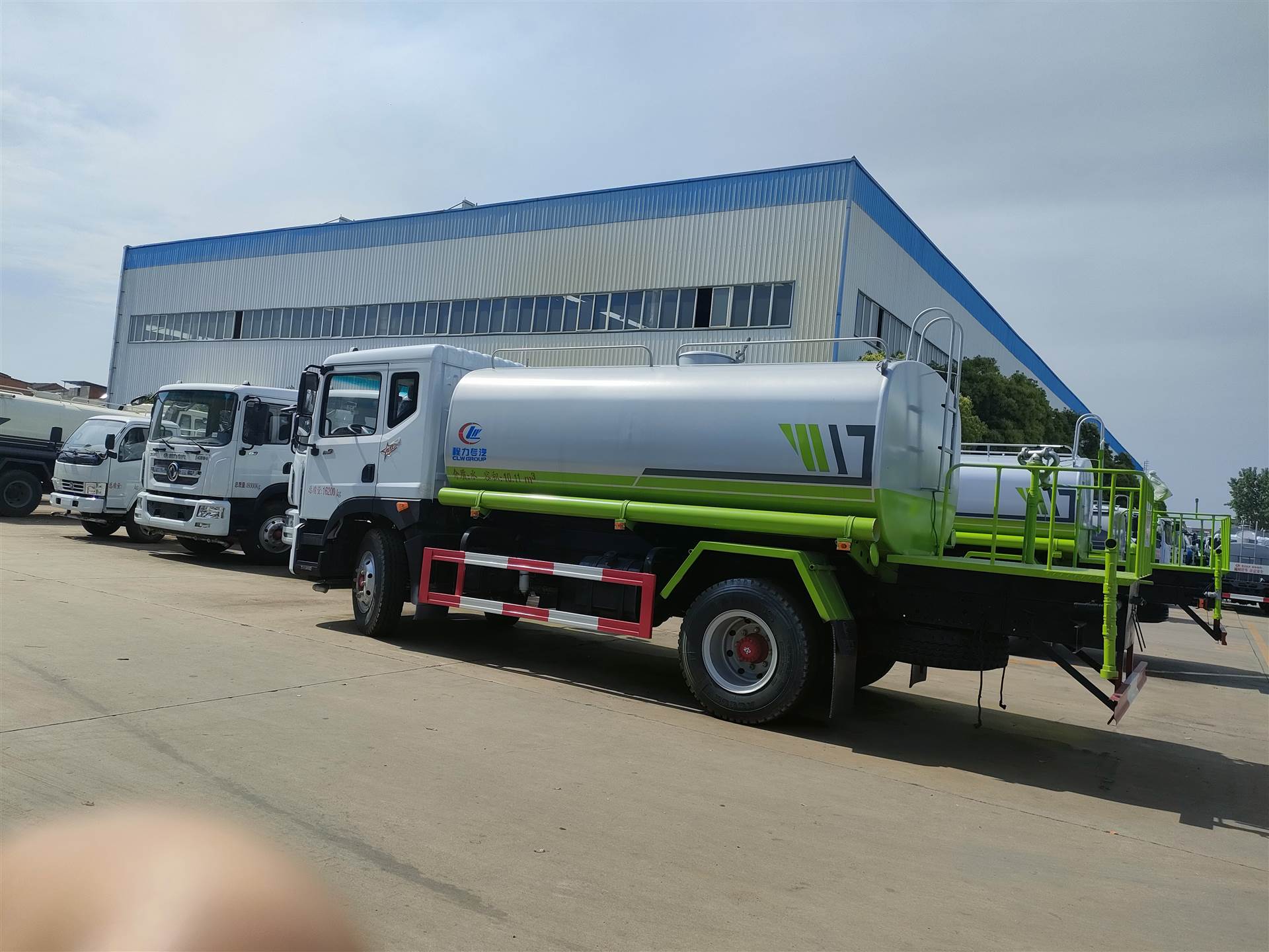 程力12方洒水车程力绿化喷洒车