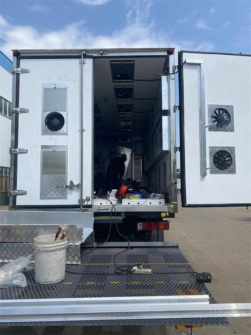 鸡苗运输车活体宠物运输车保鲜