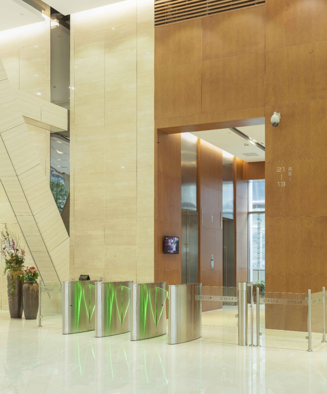 福田中心区投行大厦精装写字楼出租