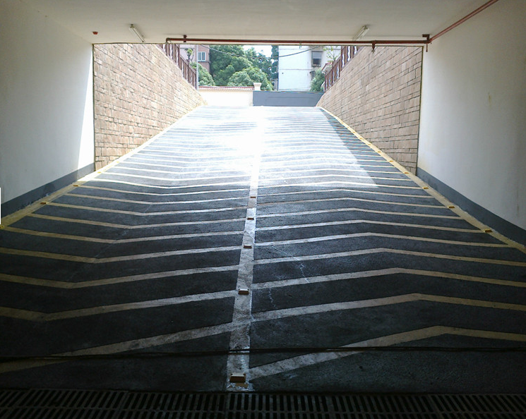 曲靖市宣威市室内停车场划线