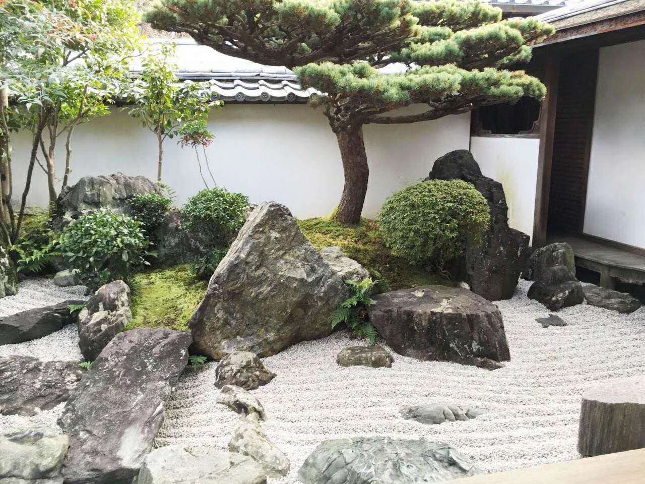 山东黑山石定制假山日式庭院全国送货上门