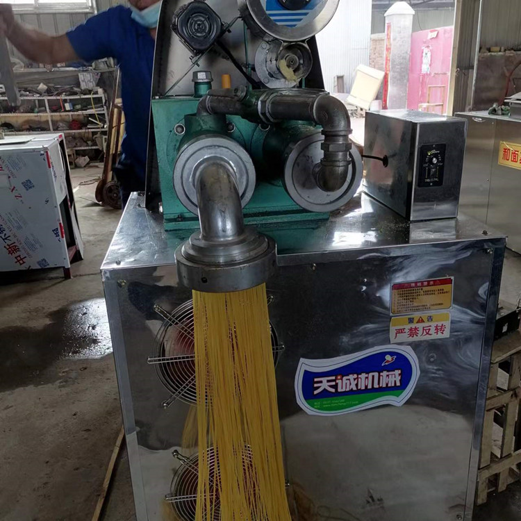 五谷杂粮面条机玉米面条机出机自熟生产流程介绍