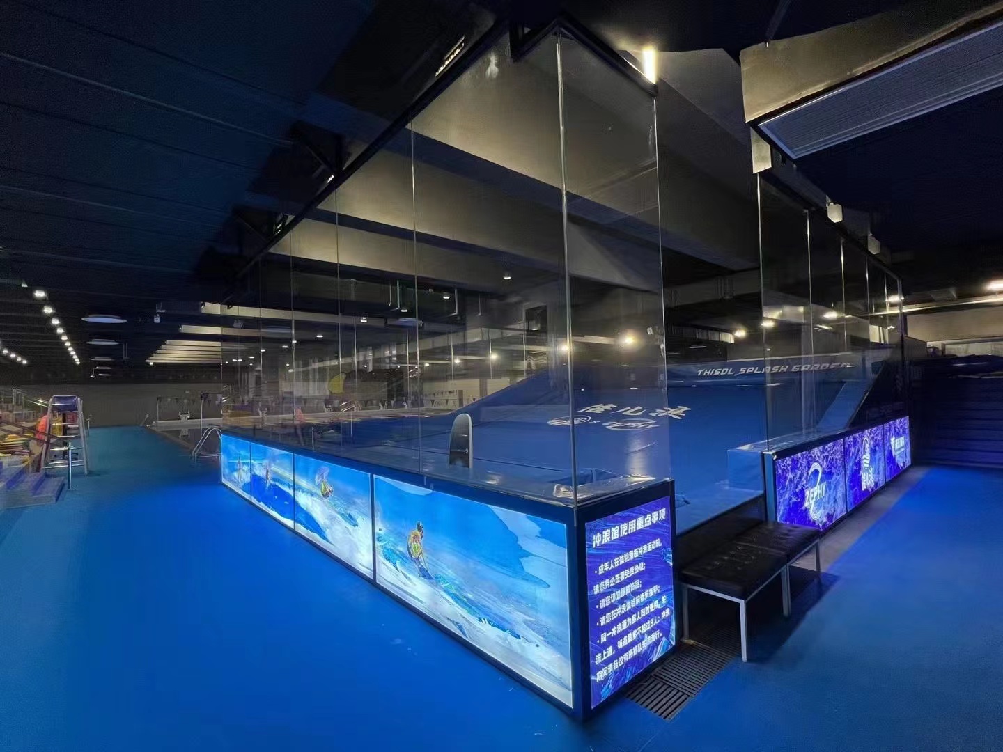 水上冲浪滑板模拟冲浪四季恒温室内冲浪馆冲浪商场机